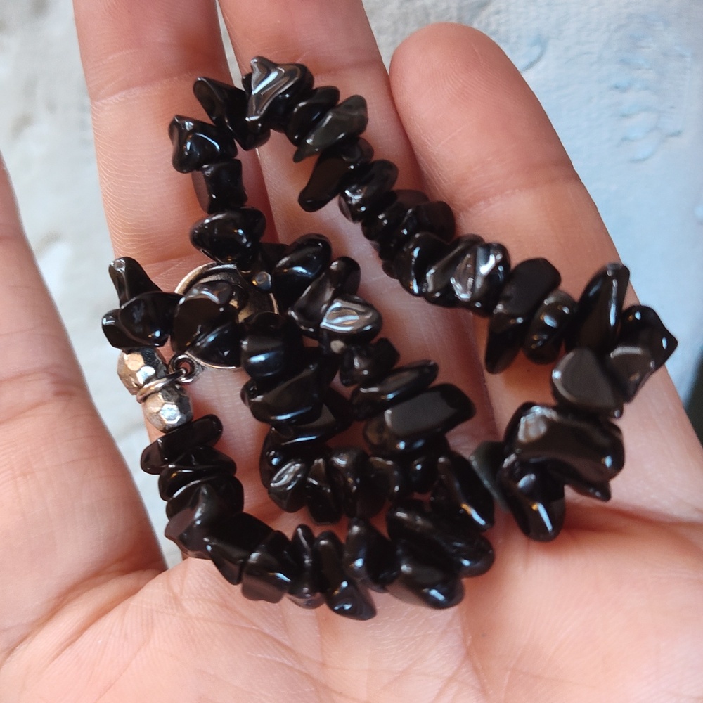 ⭐ 10 /$10 Black obsidian initial T stone stretchy bracelet - Picture 5 of 5